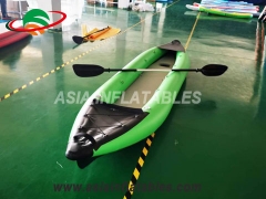 bateau de kayak gonflable