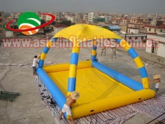 Tente de piscine gonflable colorée