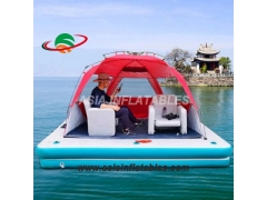 Plateforme gonflable pour les loisirs aquatiques
