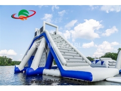 Toboggan gonflable pour parc aquatique Toboggan aquatique flottant géant